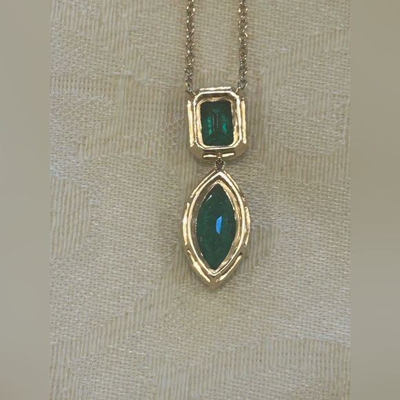 14Kt Yellow Gold Emeralds and Diamond Pendant - Picture 3 of 9